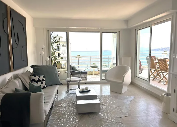 Riviera Rooftop - Front De Avec Terrasse Dans Le Centre * Antibes