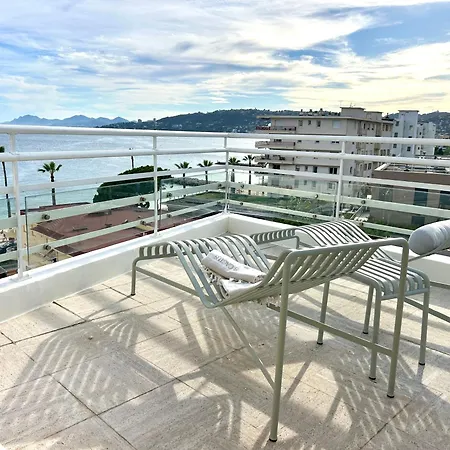 Riviera Rooftop - Front De Avec Terrasse Dans Le Centre *