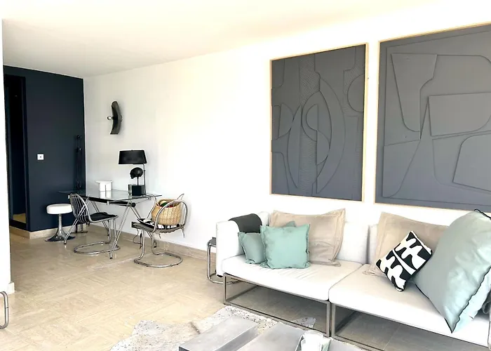 Riviera Rooftop - Front De Avec Terrasse Dans Le Centre * 昂蒂布