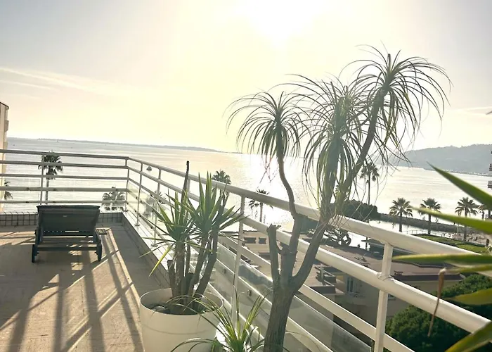 Riviera Rooftop - Front De Avec Terrasse Dans Le Centre 公寓 昂蒂布