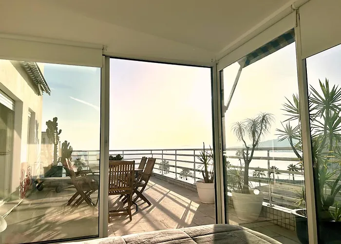 公寓 Riviera Rooftop - Front De Avec Terrasse Dans Le Centre 昂蒂布