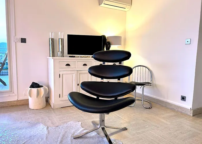 Riviera Rooftop - Front De Avec Terrasse Dans Le Centre *